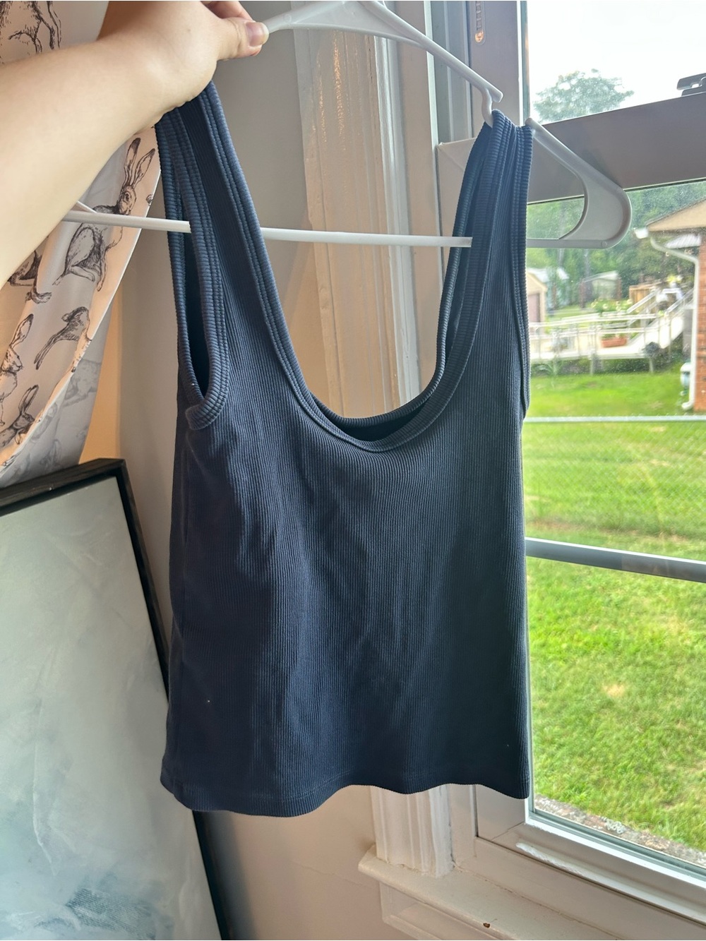 Navy bra-free rib tuckable scoopneck tank small - Picture 4 of 5